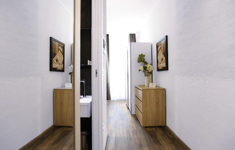 Hotel Tergeste Триест Экстерьер фото